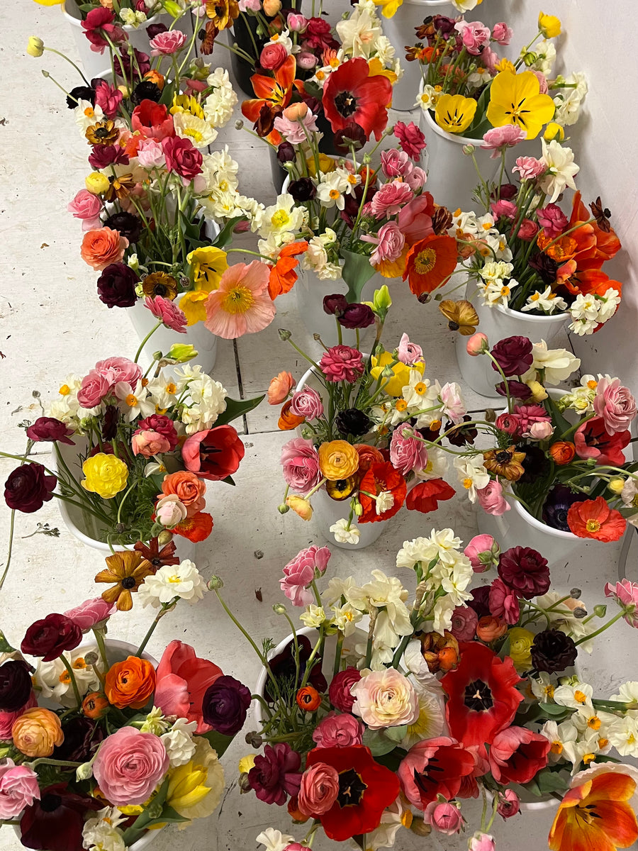 Medium Subscription Flower Wrap — Fleurs & Events